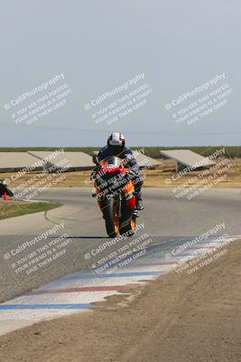 media/Sep-10-2023-Pacific Track Time (Sun) [[44210541ad]]/Group B/1220pm (Wheelie Bump)/
